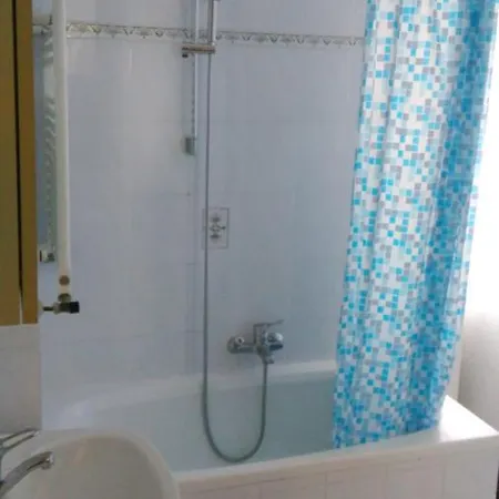 Arvinei Hotel apartamentowy 3*